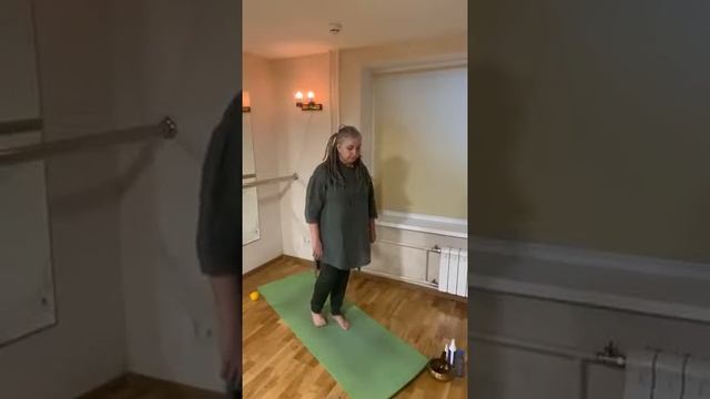 Хиал йога в зале. 17.12.2021 смотреть онлайн