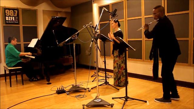 Cécile Chaminade Portrait (Valse Chantee) ─ Ena Aldecoa, David Jerome Johnson, Augusto Espino смотреть онлайн