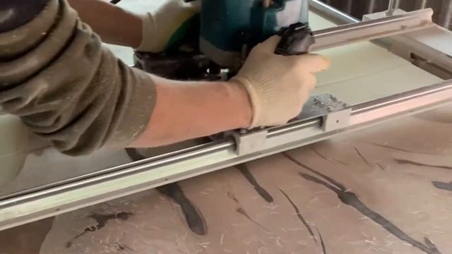 Фрезеровка стола с эпоксидной смолой
