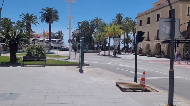 Салоу ( Коста Дорада, Испания ) в начале мая 2023, трудовые будни. Salou ( Spain ), 8-13.05.2023.