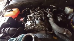 SsangYong Actyon —замена масла двигателя, фильтра, и топливного фильтра.