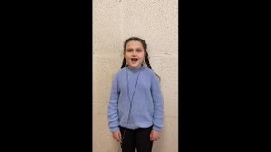 "Я живу в России, где дубы и клёны" в исполнении вокальной студии HappyKids.
