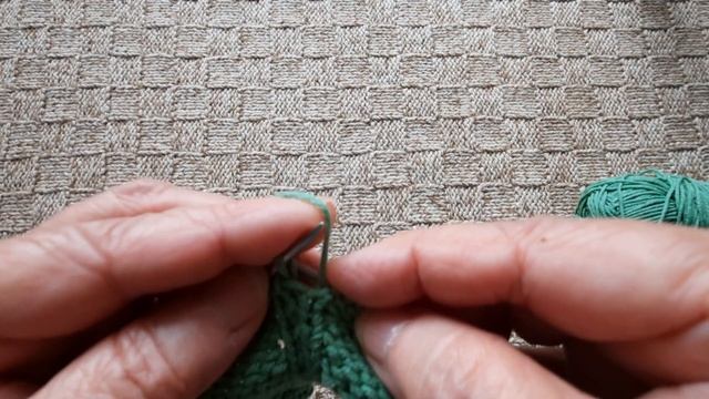 ❤ Красивая регланная линия из 3 петель свеху вниз.