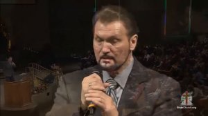 На планету людей, на планету страстей