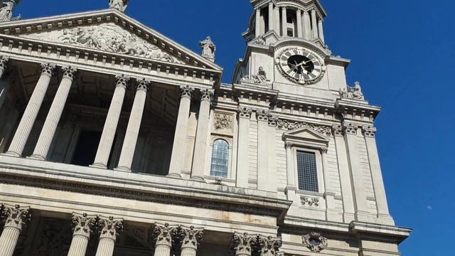St Paul's Cathedral  &Millennium Bridge in London смотреть онлайн