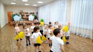 Спортивное развлечение, посвященное 23 февраля, в младшей группе