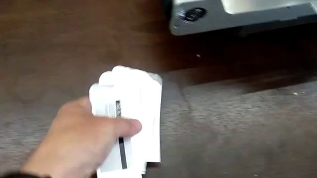 Этикетировщик с автоматической подачей.