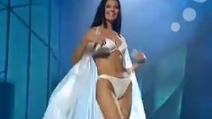 Oxana Federova - Miss Universe 2002