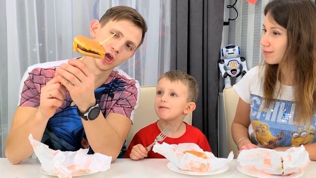 ЛОЖКА ВИЛКА ПАЛОЧКИ от МОРОЖЕНЩИКА! Челлендж ICE SCREAM в реальной жизни смотреть онлайн