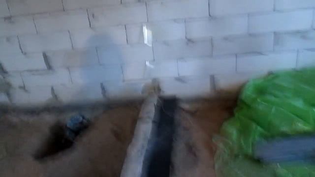 Подготовка и раскладка первого ряда кирпича смотреть онлайн