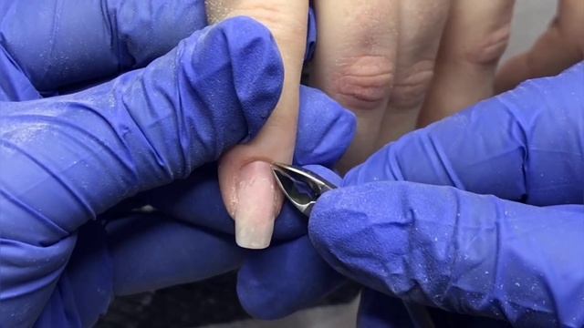 СКРУЧЕННЫЕ ногти / укрепление гелем без поверхностного опила / френч / как я креплю стразы смотреть онлайн