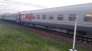 ЭП1М-468 везез пассажирский поезд „Адлер-Череповец 1" №281С