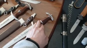 Оружие Вермахта найдено в США: немецкие кинжалы, штыки и кортики  польская сабля с русскими корням