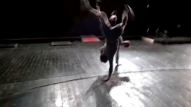 Брейк на сцене смотреть онлайн