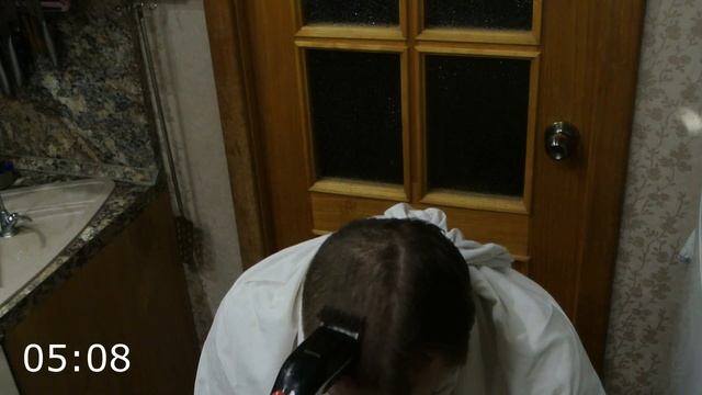 Машинка для стрижки волос Rowenta Logic 3 TN1700D8 против Philips QC5115. Тест на скорость. смотреть онлайн