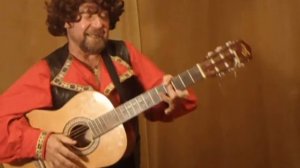 "В красной, да рубашоночке, хорошенький такой".  Михаил Семененко