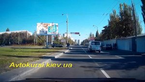 Помеха справа. Правила равнозначных дорог.