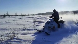 Рождественские покатушки на самодельных снегоходах (медведях)