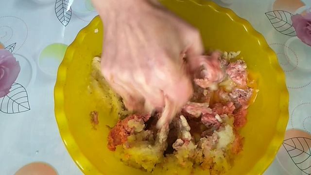 котлеты из свиного фарша. сочные вкусные котлетки с любым гарниром.