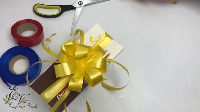 DIY ✨ БЮДЖЕТНОЕ, но ЭФФЕКТНОЕ оформление ПОДАРКА | БАНТИКИ и ЦВЕТОЧКИ своими руками | MAKING A GIFT смотреть онлайн