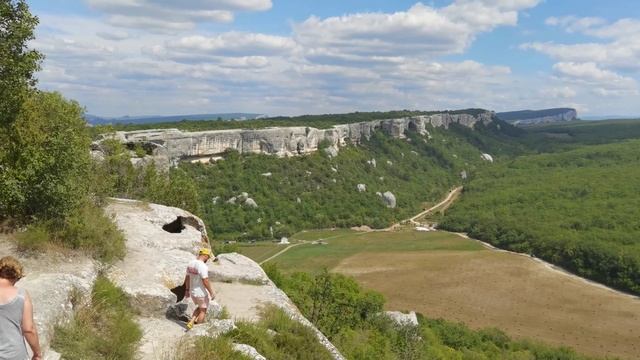 Крым. Бахчисарай. Челтер-Мармара.  Пещерные города Эски-Кермен и Качи-Кальон. Бисерный храм.