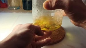 Золото с позолоченных дорожек, с импортных плат. Материал магнитный.