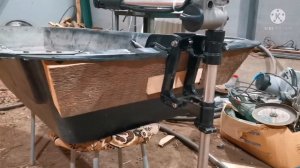 СДЕЛАЛ САМОДЕЛЬНУЮ ЛОДКУ ИЗ ТАЗИКА И ДВИГАТЕЛЯ ОТ ТРИММЕРА. КАТАЮСЬ ПО ВОЛГЕ.