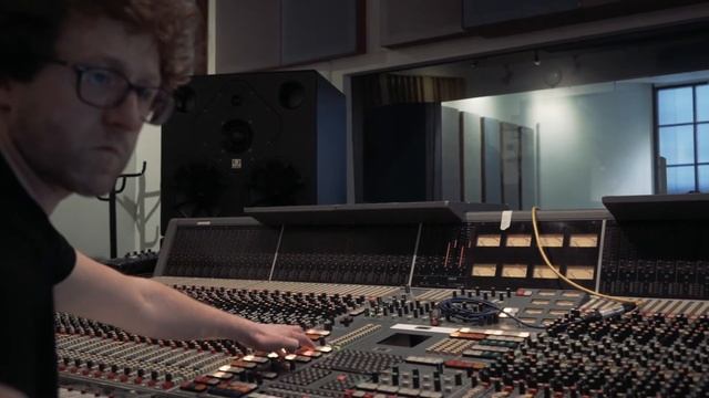 Choosing a Studio Monitor смотреть онлайн