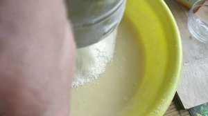 Пирог на кефире  с ягодами
