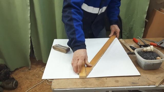 Делаем приспособление для торцевания досок ручной циркулярной пилой. смотреть онлайн