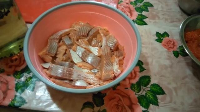 КРАСНАЯ РЫБА ( КЕТА ) пряного посола. смотреть онлайн