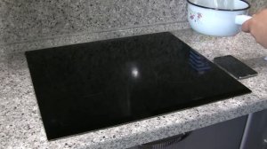 Индукционная электрическая плита Electrolux.