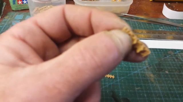 Zvezda 1/35 King Tiger ( Porsche turret ) Build Update # 2A ( Track's ) смотреть онлайн