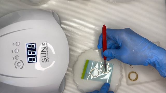 Объемный кулон своими руками из смолы с сухоцветами и бабочками смотреть онлайн