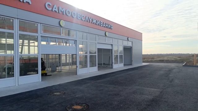 ПАНОРАМНЫЕ СЕКЦИОННЫЕ ВОРОТА НА АВТОМОЙКУ / PANORAMIC SECTIONAL DOORS TO A CAR WASH