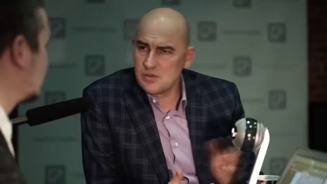 Бизнес-тренер Радислав Гандапас об индустрии прямых продаж