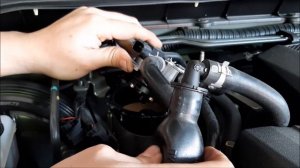 DIY | Replace Nissan Navara D23 YD25DDTi 2.5L Fuel Filter (Diesel Filter) | 更換日產皮卡柴油濾芯