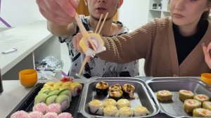 Мукбанк - Очень вкусные роллы ?