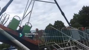 Катаюсь на аттракционе "Емеля"