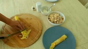 САМЫЙ ВКУСНЫЙ САЛАТ С КУРИЦЕЙ И ЯИЧНЫМ БЛИНОМ