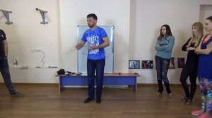 Контроль ширины шага в бачате, правильная ось в бачате