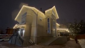 Монтаж гирлянды белт-лайт, гирлянды бахрома, гибкого неона, установка световых фигур, украшение елк