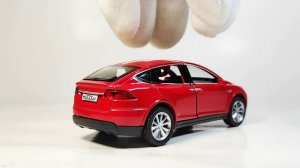 Масштабная модель автомобиля Tesla Model X