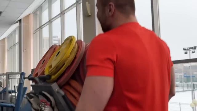 АНДРЕЙ ОСТАНОВИСЬ! ЖИМ НОГАМИ 980КГ! смотреть онлайн