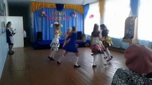 Танец ко дню пожилых "Светит солнышко для всех"