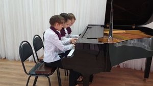 К. Гурлит "Баллада", Ф. Черчилль "Три поросёнка"