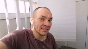 Монтаж плинтуса ПВХ. Установка плинтуса. Установка порога со скрытым креплением.