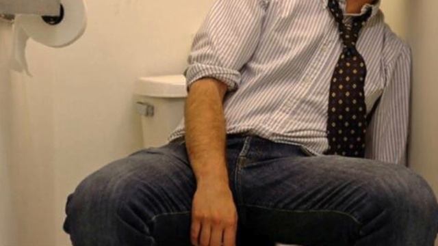 WTF is even a Ostrich Pillow | Ostrich Pillow DIY смотреть онлайн