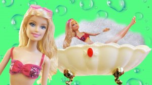 ✿ Купаем Барби в ванной Новый набор мебели для куклы Barbie Bathroom