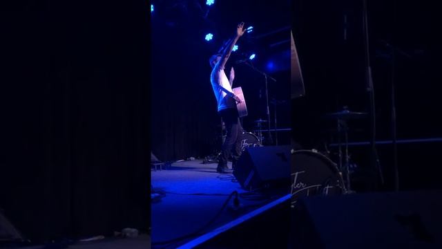 Tyler Hilton’s Trailer Story at Jammin Java in Vienna, VA on 2/25/19 смотреть онлайн